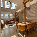 Apart Otel Stupartska - Attic Old Town Prag