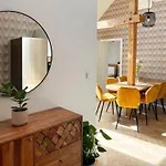 Apart Otel Stupartska - Attic Old Town