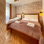 Apartmanhotel Stupartska - Attic Old Town 4*